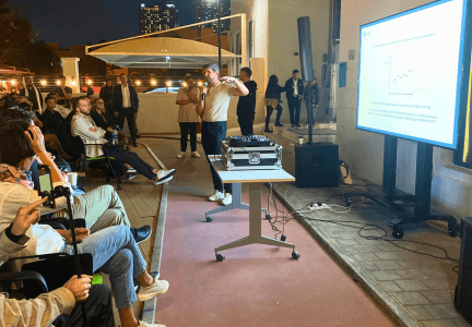 Obediah Ayton, Dhabi Hold Co. presenting a Masterclass on 'How to Raise funds from Family Offices' at in5 Tech