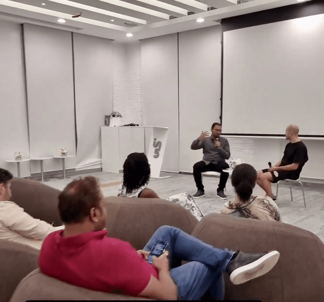 Zaid Rahman with a 24six9 Dubai Chapter audience member on July 19th 2024